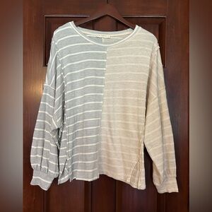 By Together Gray and Cream Cozy Top. Size M